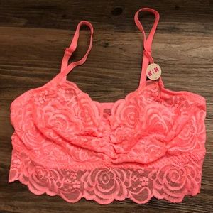 NWT Victoria’s Secret Lace Bralette